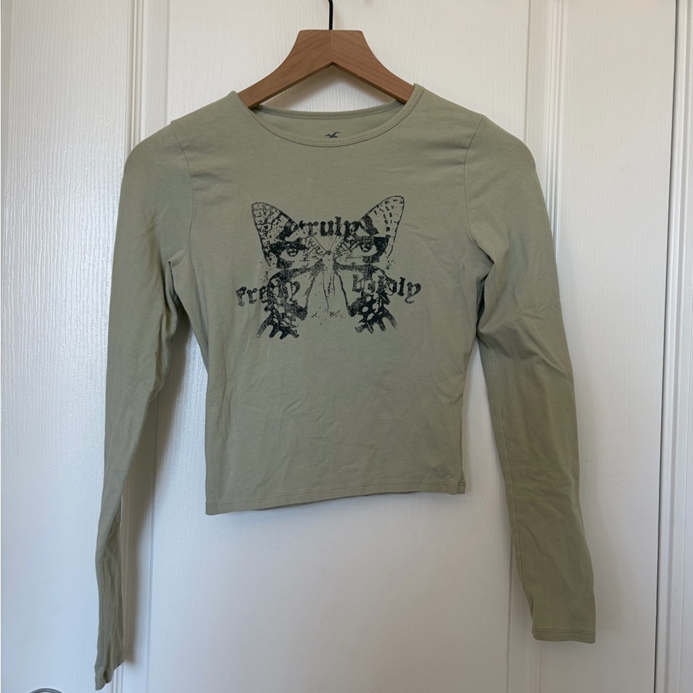 Hollister Sage green Graphic Long Sleeve Tee